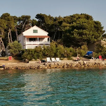 Apartment 2 Near The Sea
